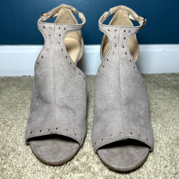 LC Lauren Conrad Cannoli Gold Snaps Peep Toe Ankle Strap Stiletto Pumps Taupe 7 - Picture 1 of 8